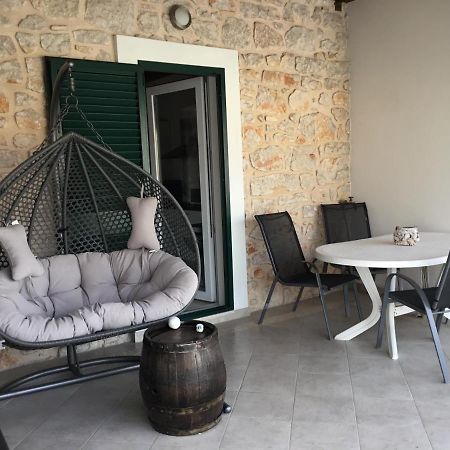 Stein Haus Pirovac Exterior foto