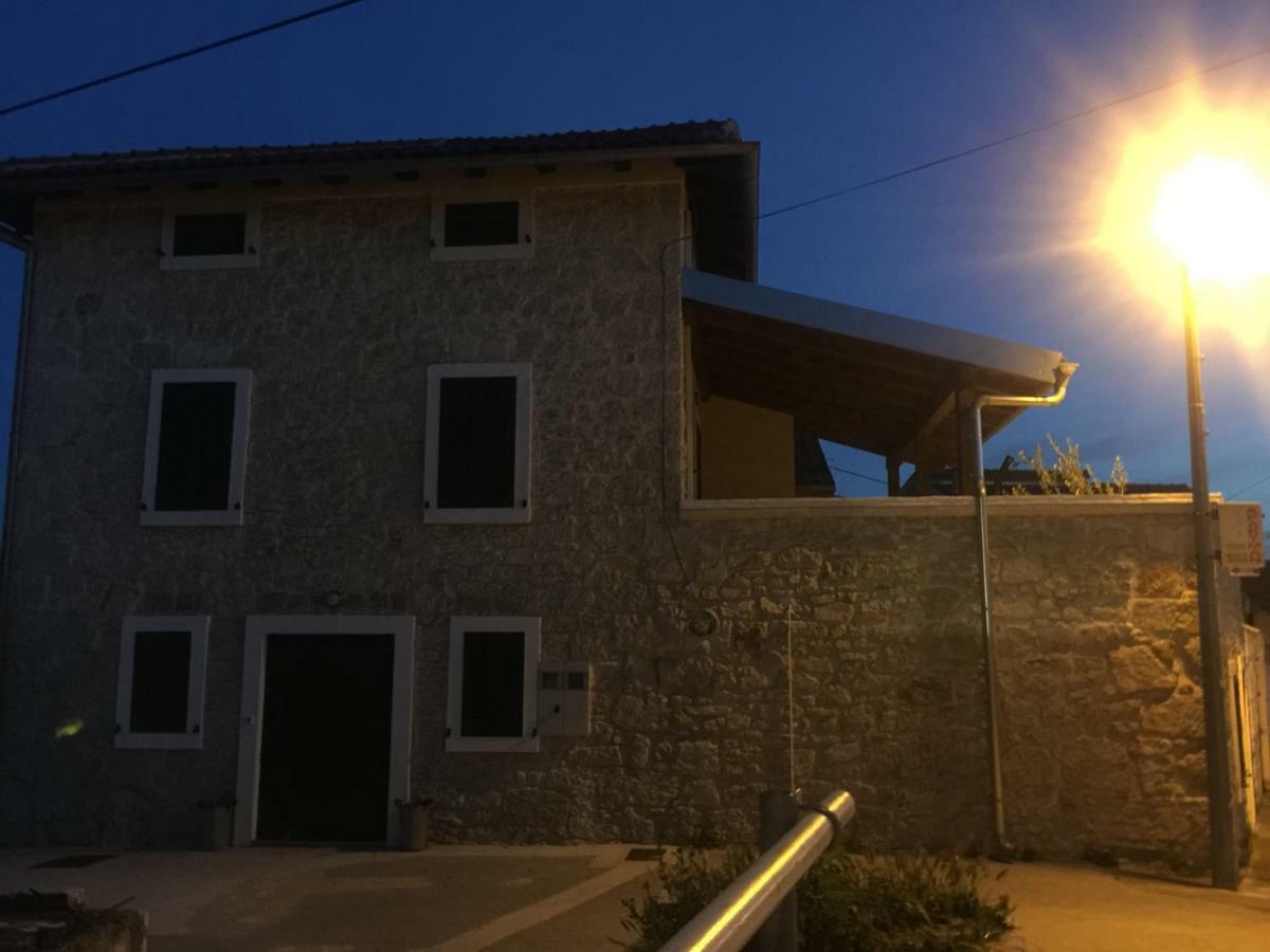 Stein Haus Pirovac Exterior foto